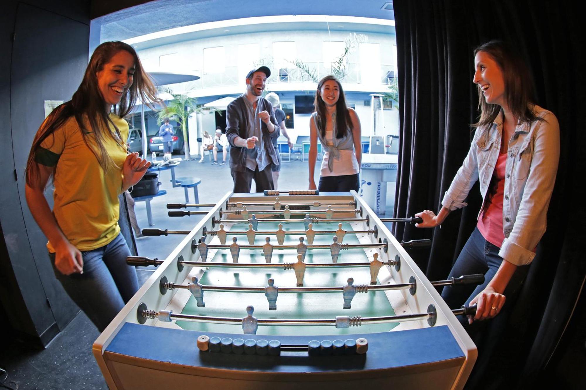 Banana Bungalow Hollywood Hotel & Hostel ロサンゼルス 部屋 写真